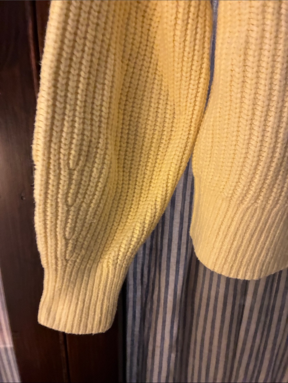 Old Navy Pale Yellow Ribbed Button-Front Cardigan - Picture 5 of 11